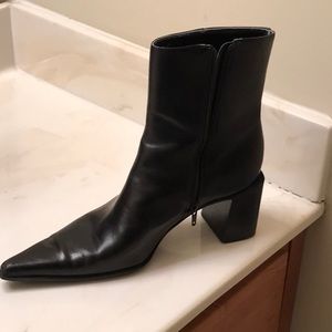 Ladies Bootie size 9